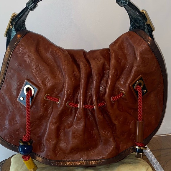 Louis Vuitton Kalahari GM - Picture 16 of 17